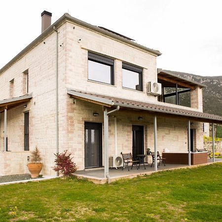 Villa De Vino Ioannina Bagian luar foto